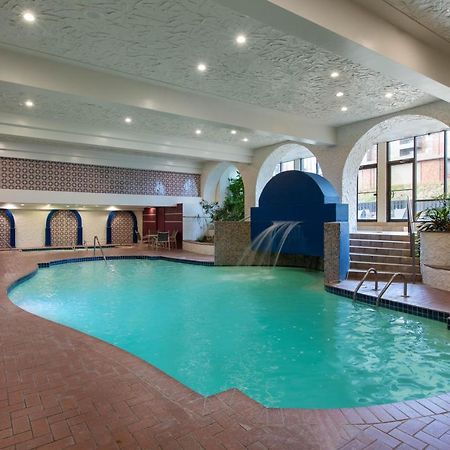 Aksarben Suites Trademark Collection By Wyndham Omaha Exterior photo