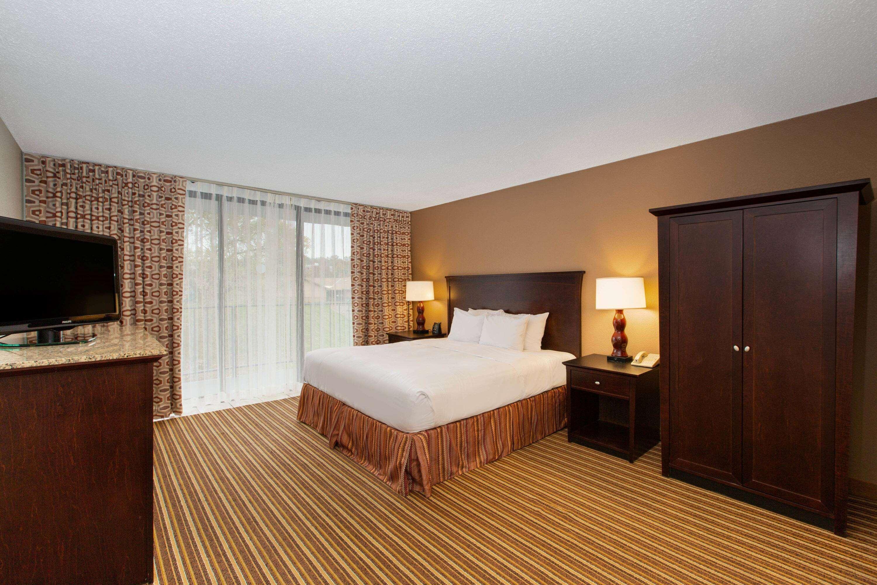 Aksarben Suites Trademark Collection By Wyndham Omaha Exterior photo