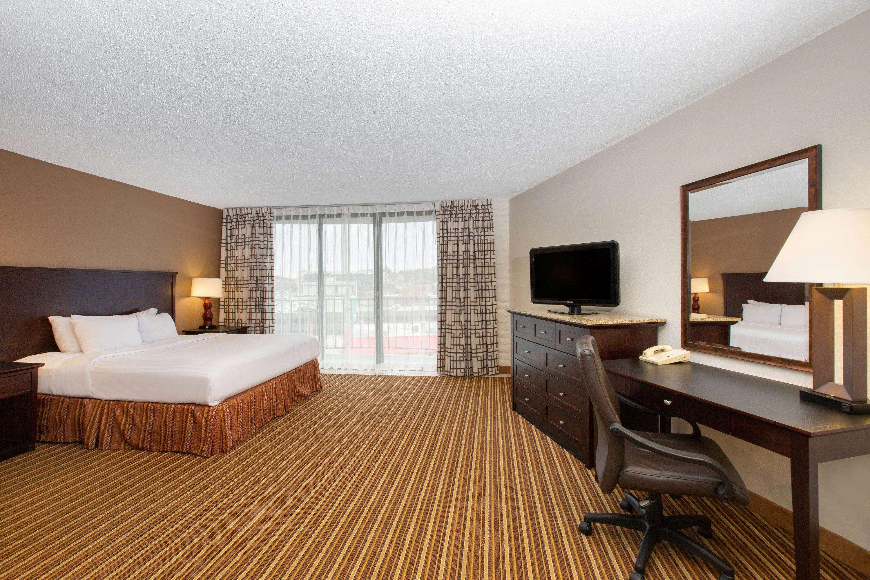 Aksarben Suites Trademark Collection By Wyndham Omaha Exterior photo