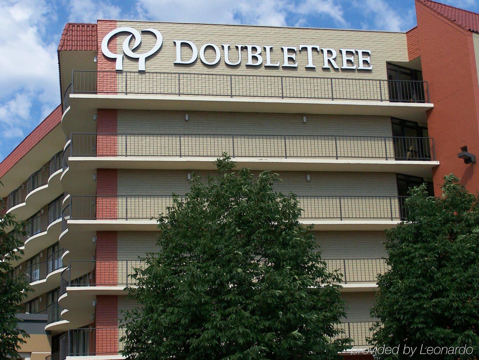 Aksarben Suites Trademark Collection By Wyndham Omaha Exterior photo